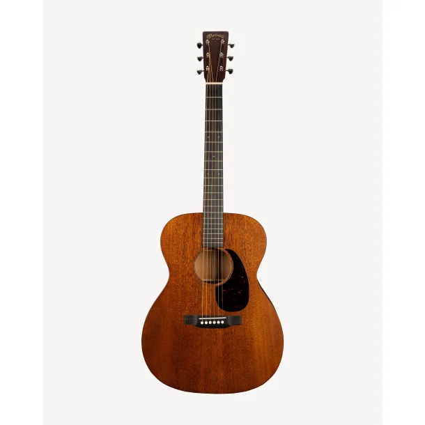 C.F. Martin Martins 000-17 (2025)